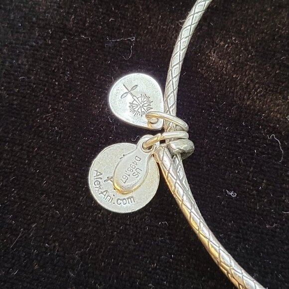 Alex and Ani Bracelet Green Beaded Bangle Set Silver Tone Missing Dragonfly - Picture 5 of 13